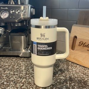 NWT Stanley Adventure Quencher